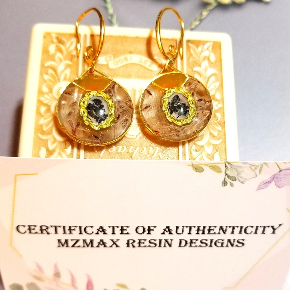 MzMax CATTAIL FRAMED BLACK HEATHER Resin Designs Earrings - Picture 4 of 7